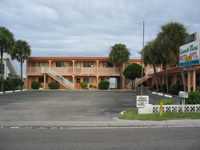 empty motel on indian rocks beach, august 13, 2004